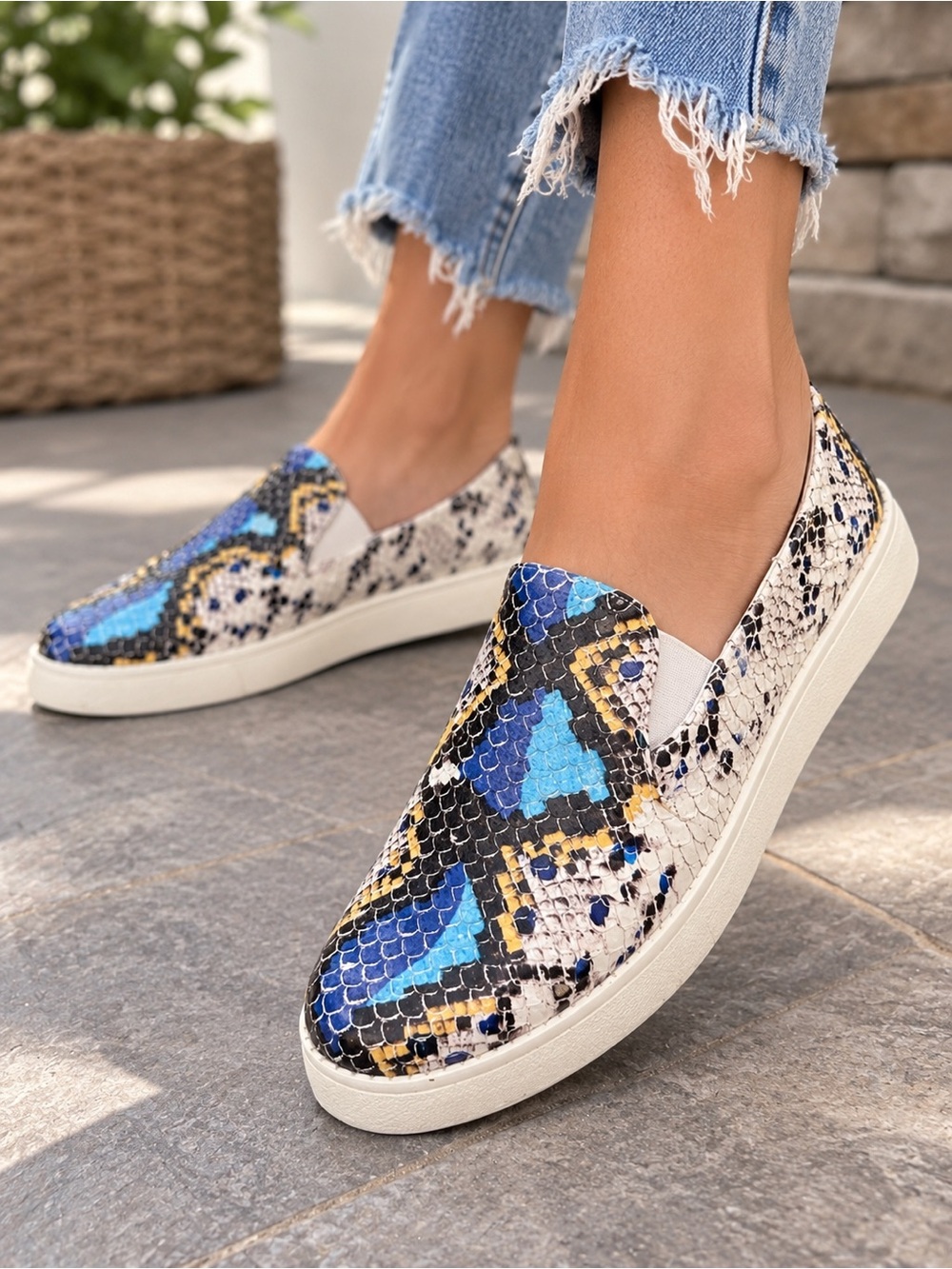 Franco Sarto L-Iconic2 Blue Multi Snakeskin Leather Slip-On Sneakers 8